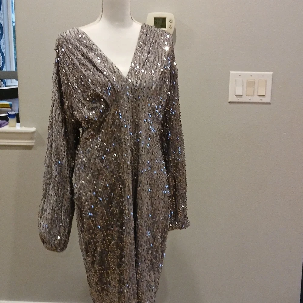 Nwt IN'VOLAND Womens Sequin Dress Plus Size Sexy V Neck Party Cocktail Sparkle - Picture 2 of 4